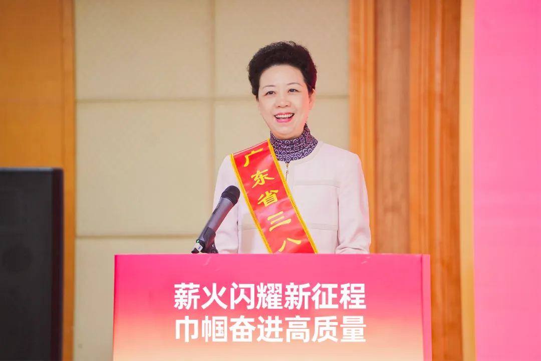 中国妇女报 | 抖圈李倩仪专访：以供应链为笔，绘行业新篇章